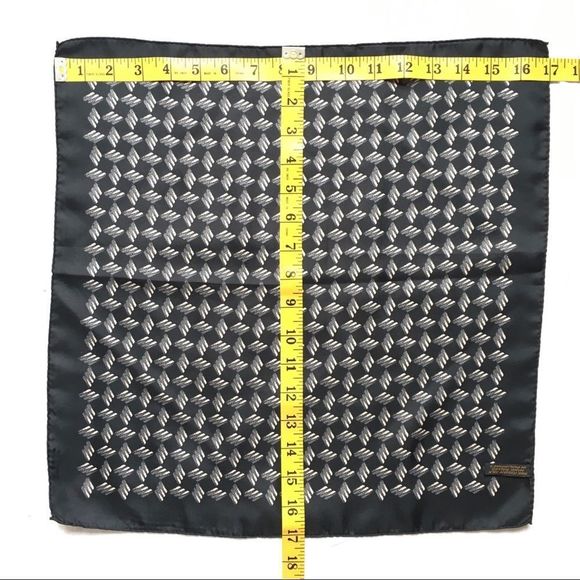 Vintage Italian silk pocket square black white geometric print silk bandanna - Picture 7 of 10